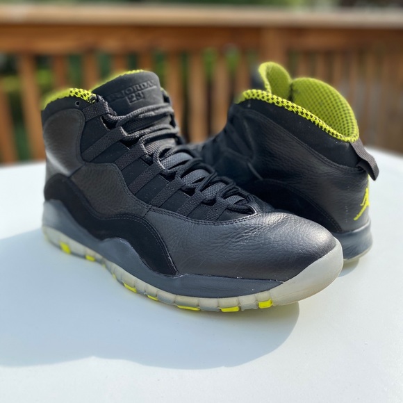 Men’s Jordan 10 Retro “Venom Green” size 10 - Picture 2 of 8